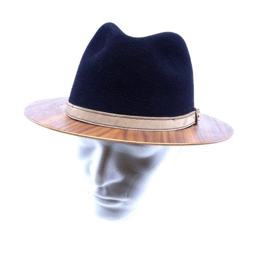 NA OBJEDNAVKU - Plstený klobúk s drevenou strieškou 